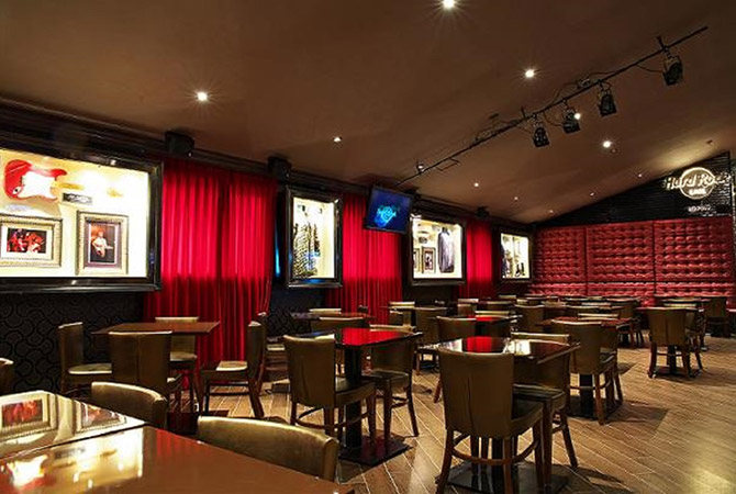 Hard Rock Caf&eacute; interior